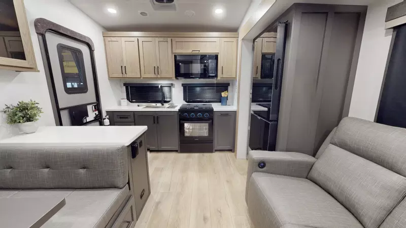 Rockwood Signature Fifth Wheels Main Room