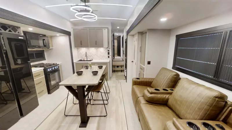 Heritage Glen Fifth Wheels Main Room